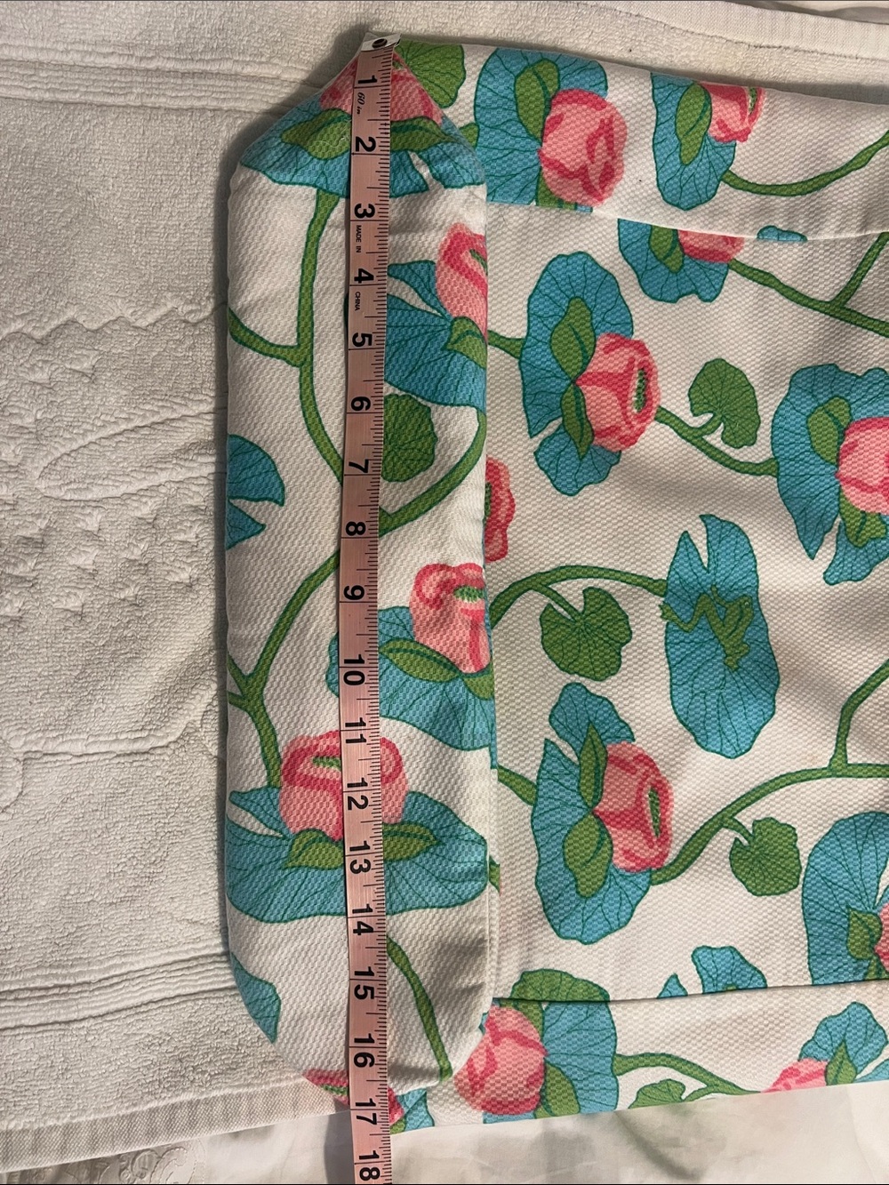 Lilly Pulitzer Cream Tote with Pink Roses and Blue Flowers - Picture 7 of 12
